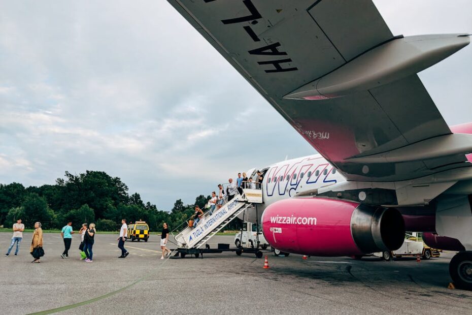 People disembarking - Wizz Air plane